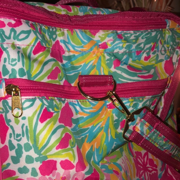 Lilly Pulitzer Large Beach Cooler Featured in Spot Ya - Picture 11 of 13